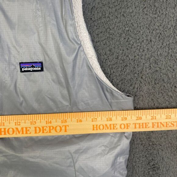 Patagonia Womens Vest large Beige Gray Los Lobos Reversible 25205 FA13 - Picture 6 of 12